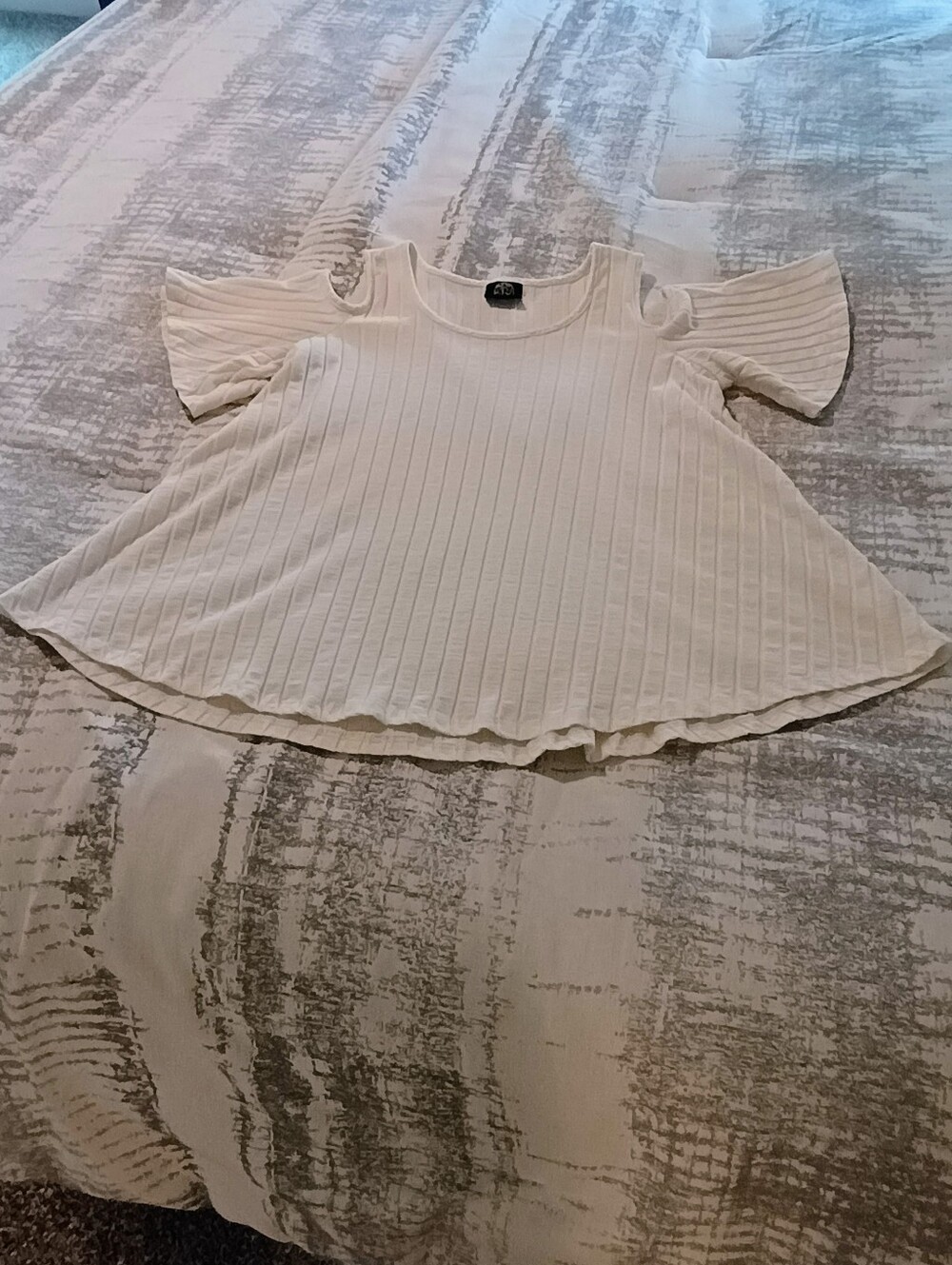 Cream Ribbed Cold-Shoulder Swing Top - Picture 5 of 5